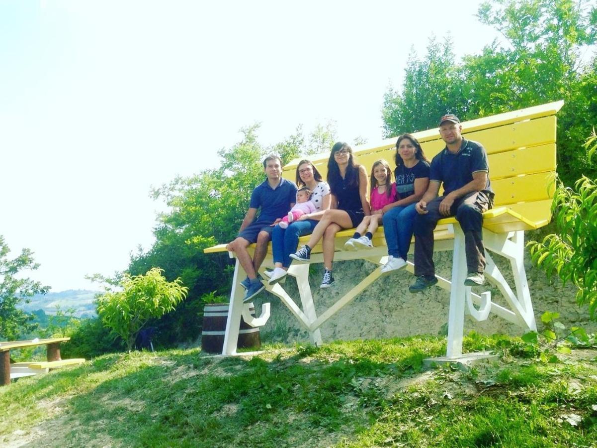 Agriturismo La Ruota Montelupo Albese Ngoại thất bức ảnh