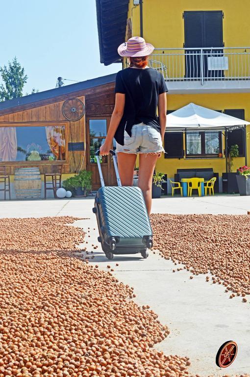 Agriturismo La Ruota Montelupo Albese Ngoại thất bức ảnh